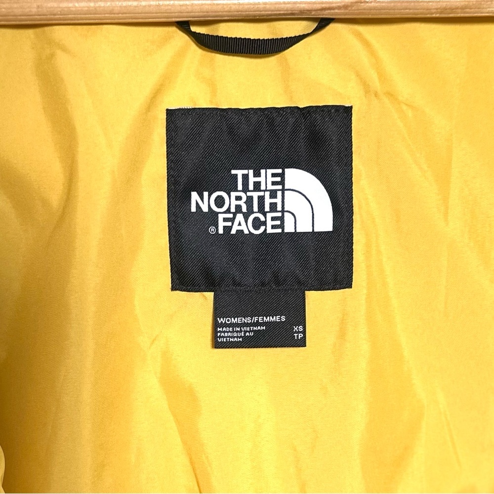 The North Face Women's Westoak Waterproof Trench Coat - Picture 12 of 12